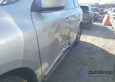 2015 Nissan Pathfinder Platinum из США, поврежденный, VIN 5N1AR2MN1FC700687